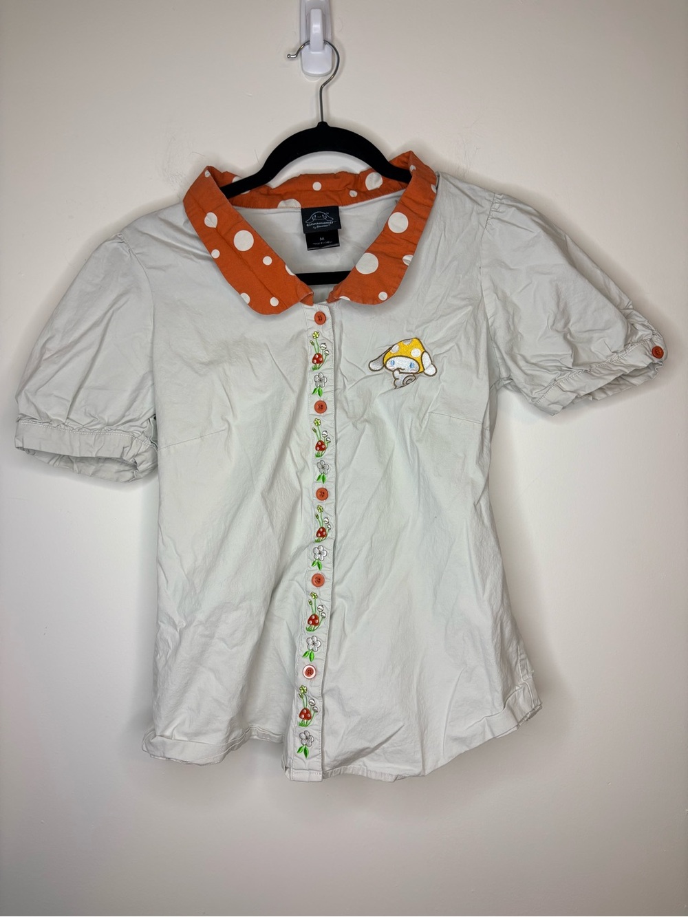 Cinnamoroll by Sanrio Mushroom Woven Button-Up Top Size Medium